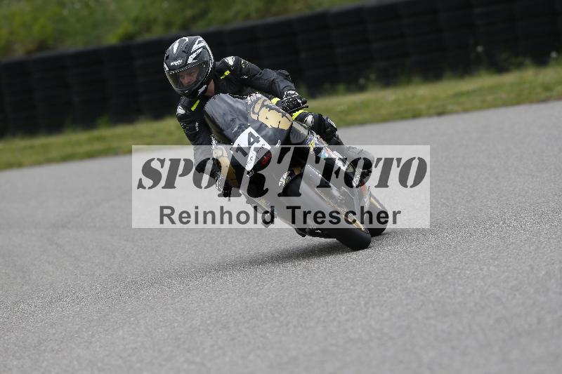 /Archiv-2025/08 20.04.2025 Speer Racing ADR/Gruppe gruen/14